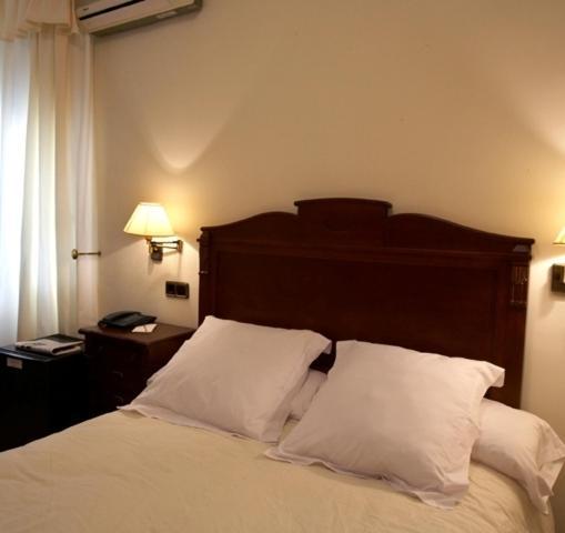 Hotel Juanito La Roda Rum bild