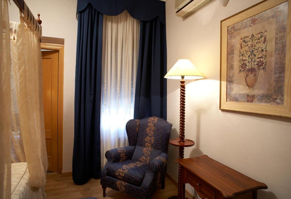 Hotel Juanito La Roda Rum bild
