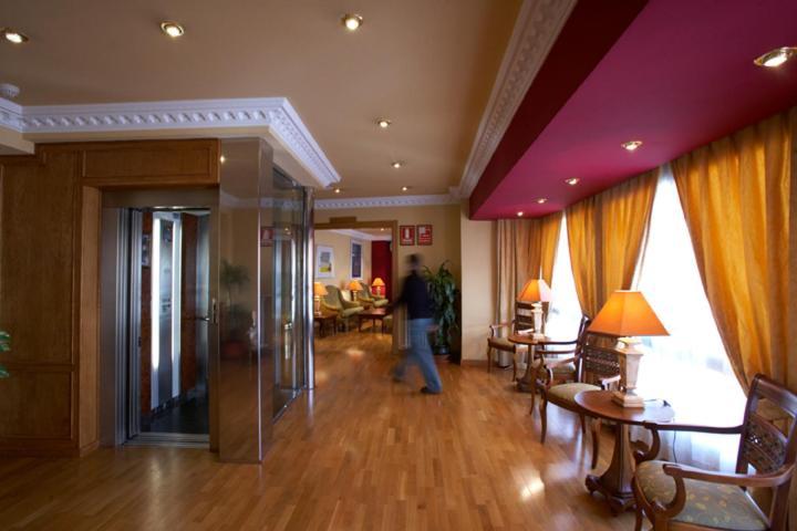Hotel Juanito La Roda Exteriör bild