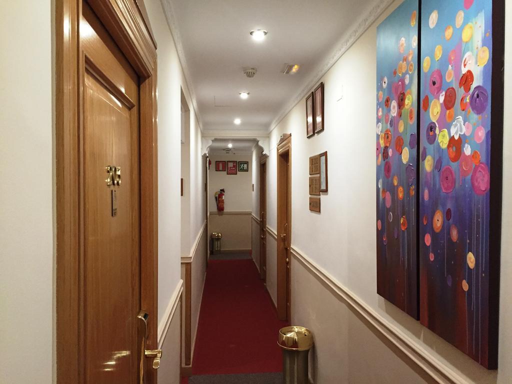 Hotel Juanito La Roda Exteriör bild
